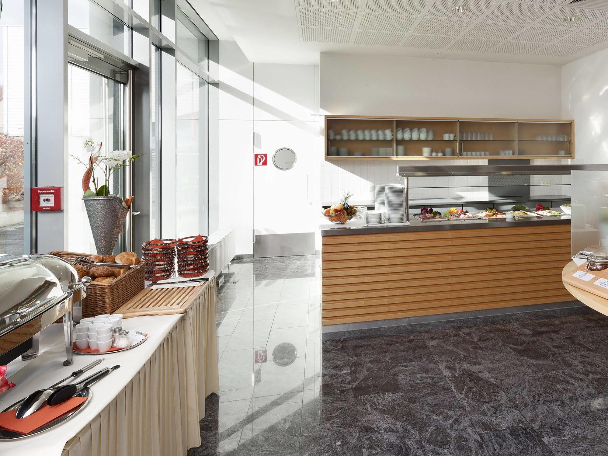 Western Am Europaplatz Hotel Königsbrunn